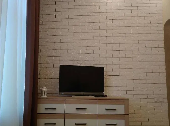 On Arkhypenka Street