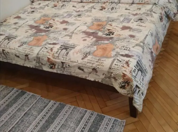 On Arkhypenka Street דירה *